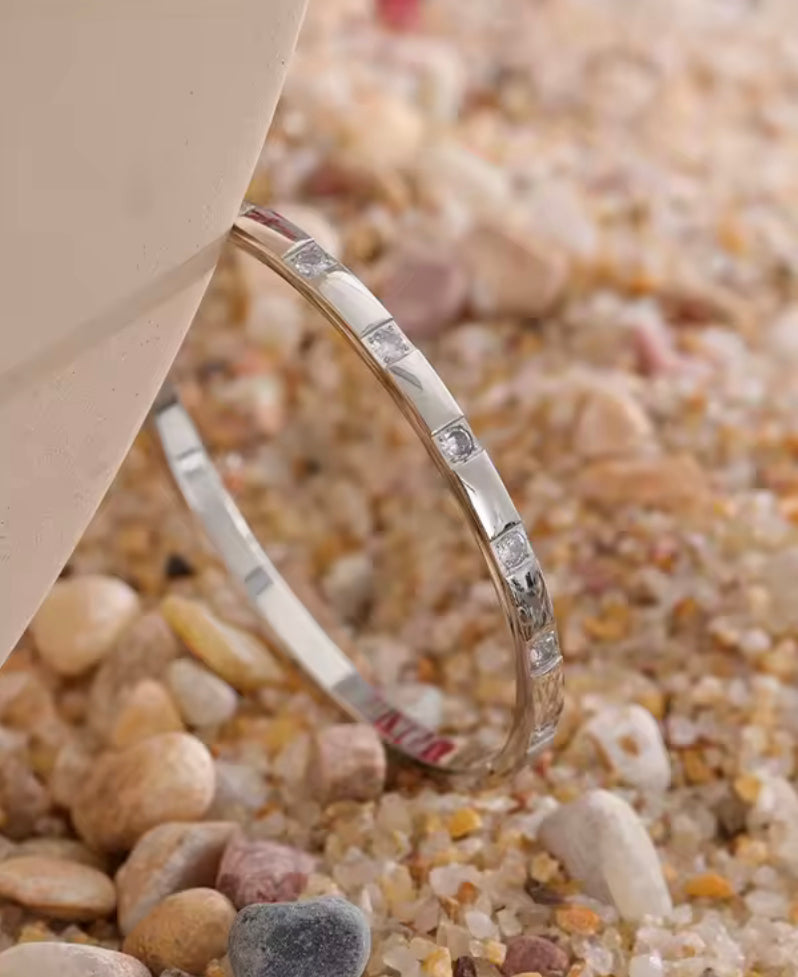 Bracciale rigido "Luce Moderna"